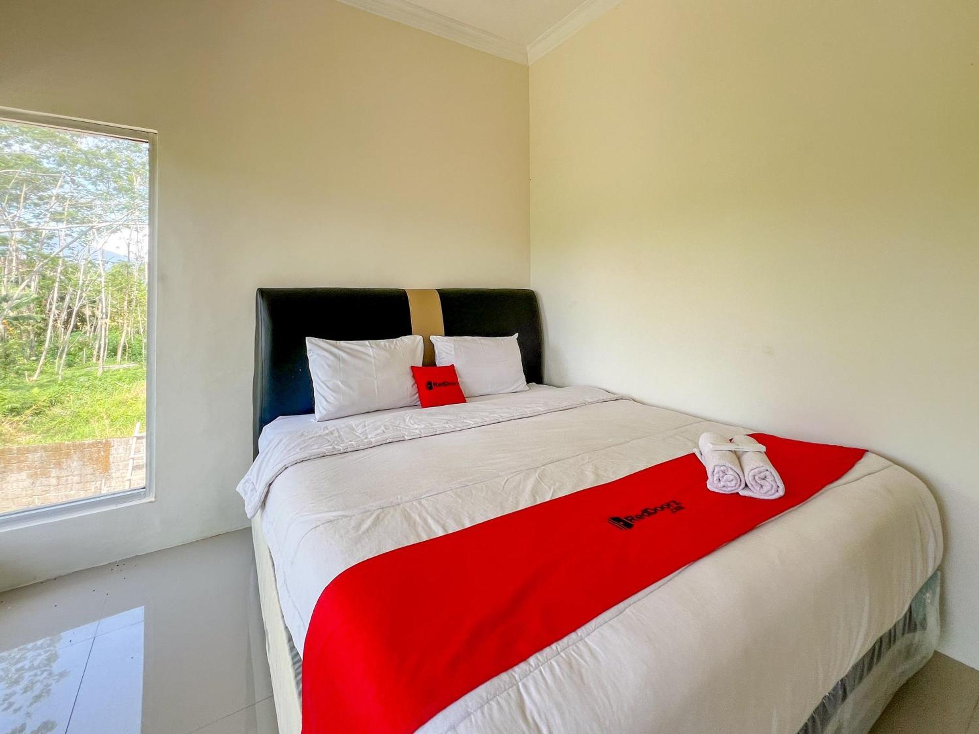 Reddoorz Syariah Near Pengadilan Agama Wonosobo Hotell Exteriör bild